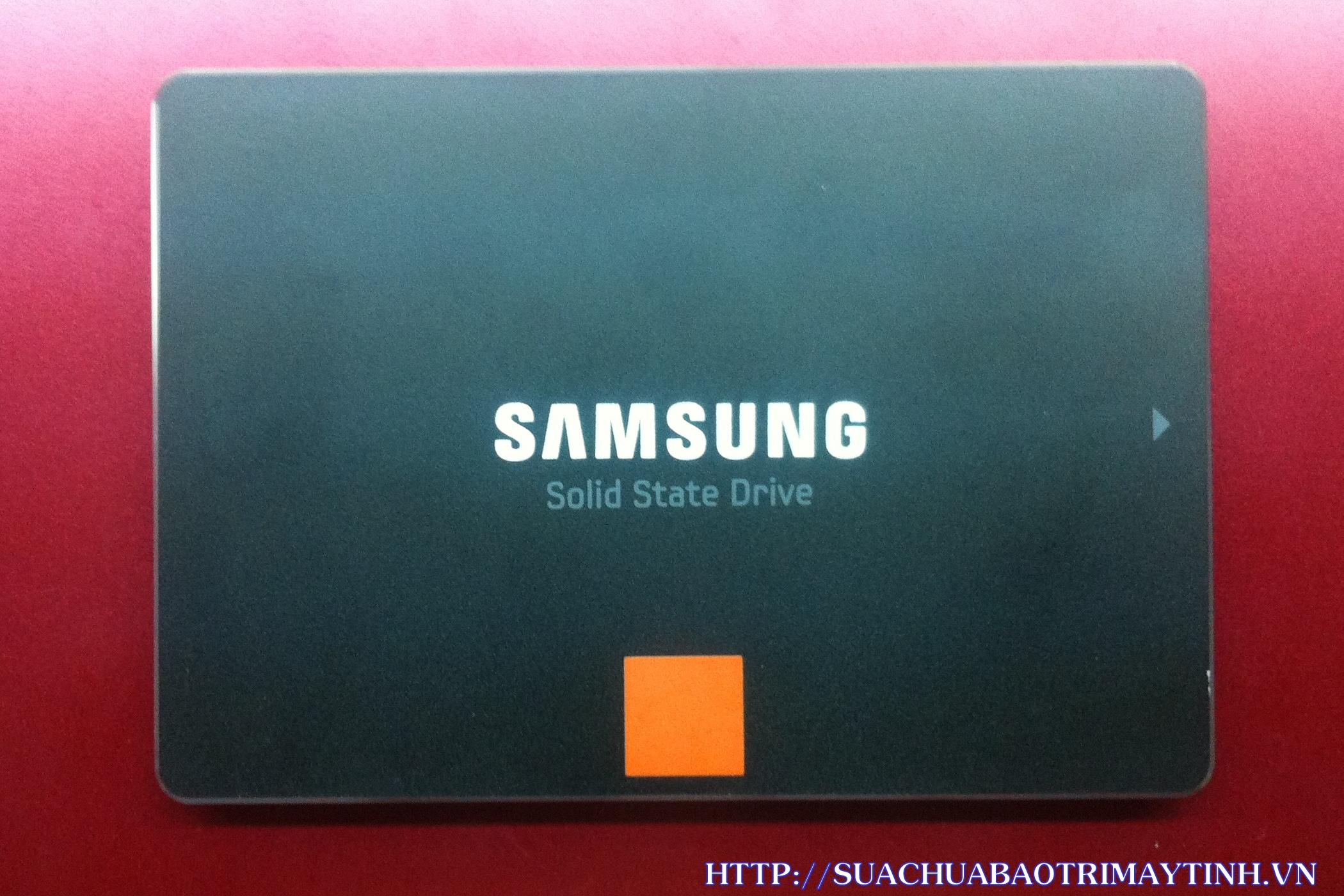 THAY O CUNG SSD SAMSUNG 120GB.JPG